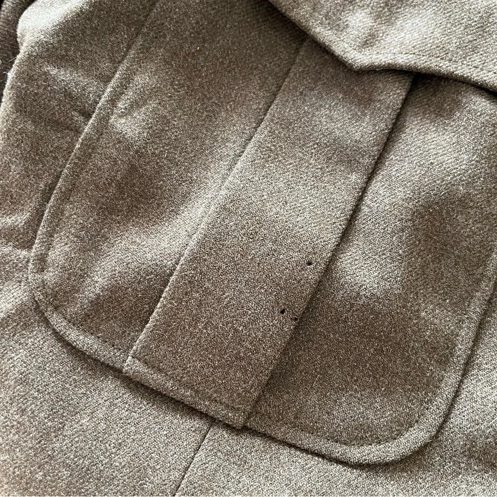 VTG U.S. Army Wool Ike Eisenhower field jacket two-stripe enlisted rank insignia